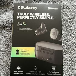 Skullcandy "Sesh Evo" Earbuds Bluetooth Earbuds with Charging Case