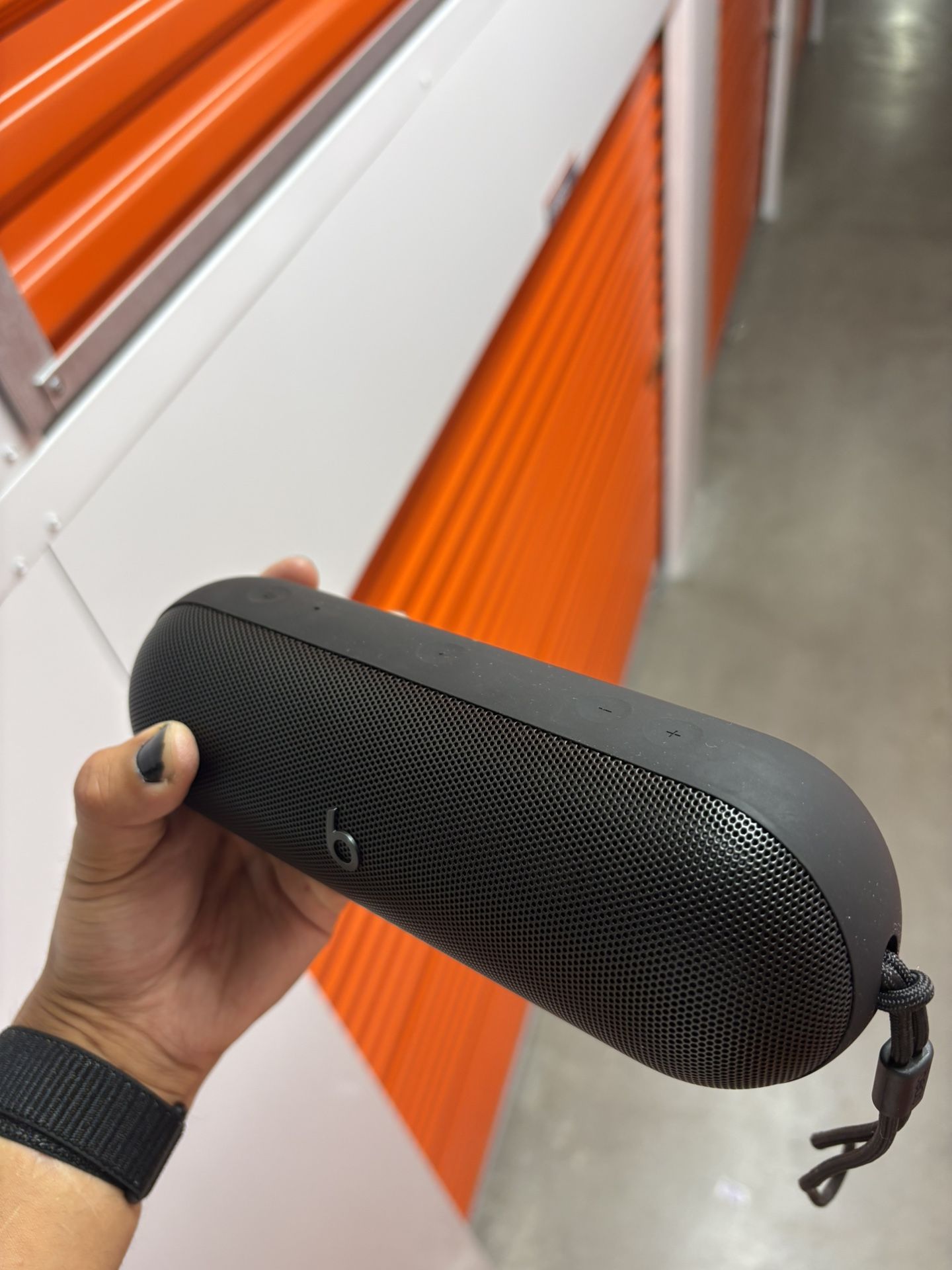 Beats Pill Bluetooth speaker BLK