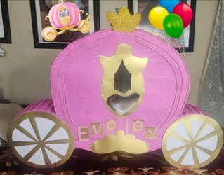 Princess Carriage Pinata