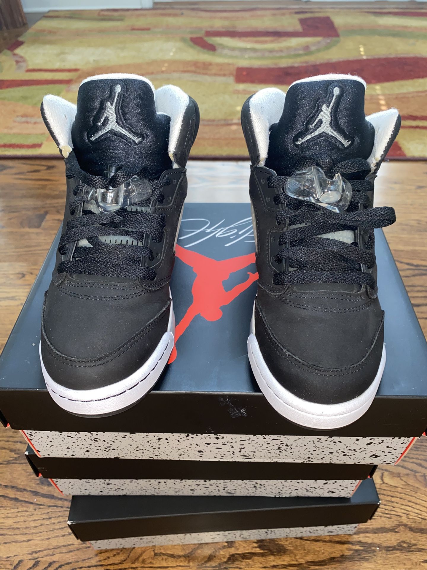 Size 5Y - Jordan 5 Retro Mid Oreo