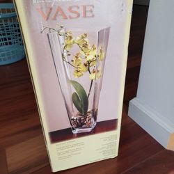Brand New European Glass Vase 