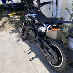 Dirt Bike 50cc New Engine 550$
