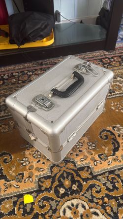 Professional make up artist metal case