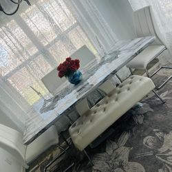 6-seater dining table