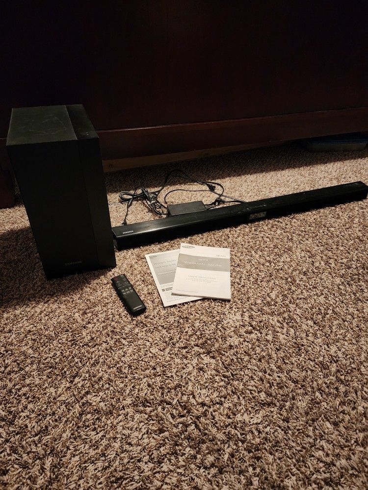 Samsung Soundbar with Subwoofer