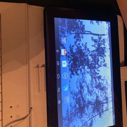 Maxwest Tab-9160K touchscreen tablet white