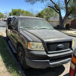 Ford F-150 XLT 179k Miles **WORK TRUCK**RELIABLE**CLEAN TITLE**