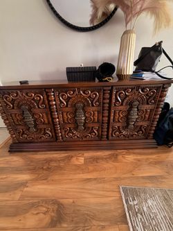Dresser