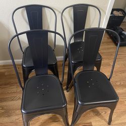 4 Dinning Chairs 