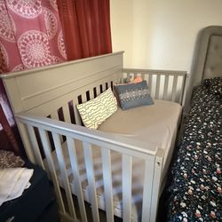 6 In 1 Crib 