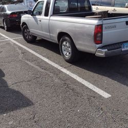 Nissan Frontier Standar Año 200 Titulo Limpio