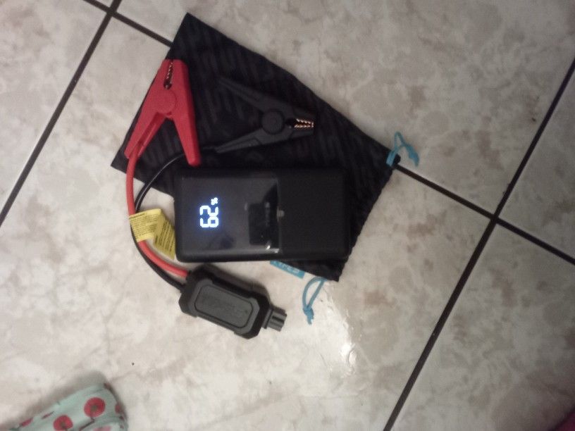 Battery Jumper/ Tire Compressor