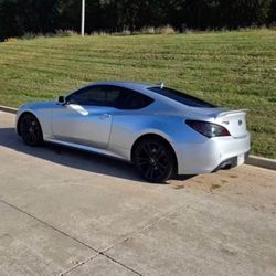 2010 Hyundai Genesis