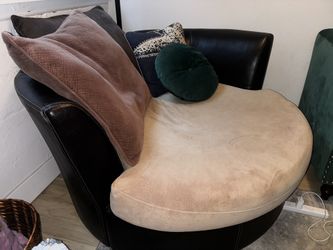 Round Lounge Couch