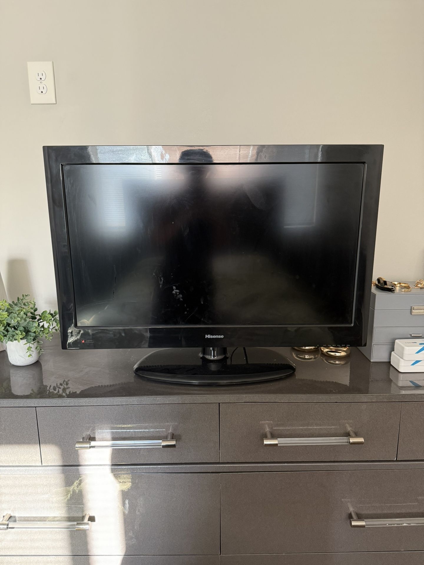 TV