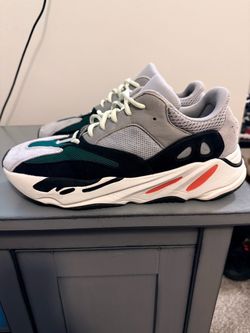 Yeezy 700