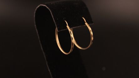 GOLD DIAMOND CUT HOOP EARRINGS