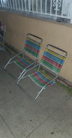 2 Foldable Debro Beach / Lawn Chair