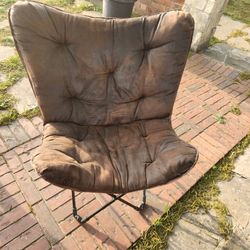 Light Brown Cushioned Folding Chair 