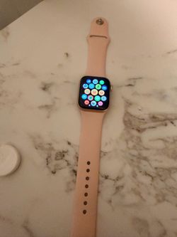 Pink Apple Watch Series 6