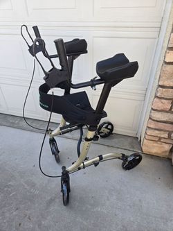 Beyour upright rollator walker