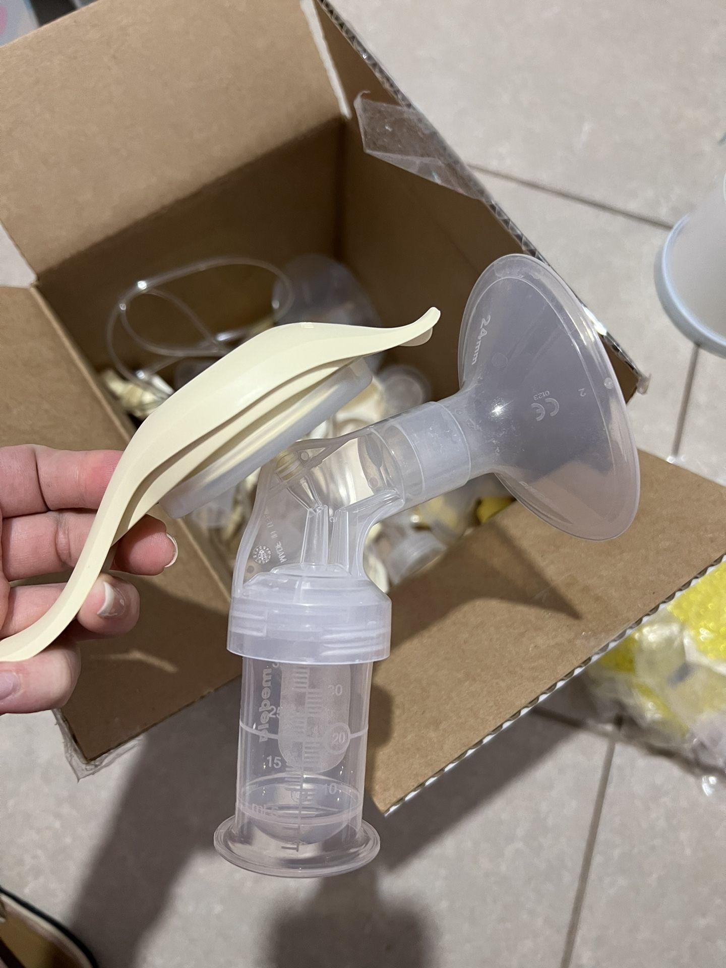 Medela Manual Breastpump Kit