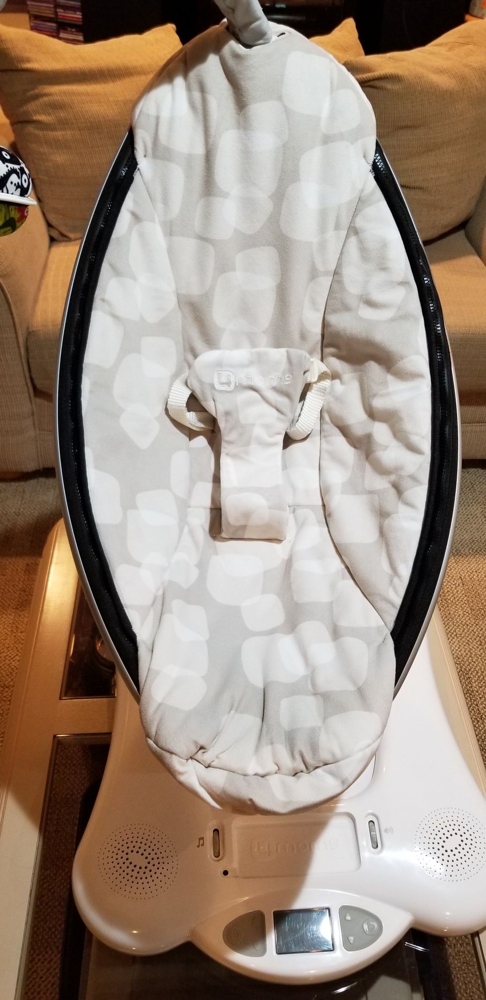 Mamaroo Baby Swing