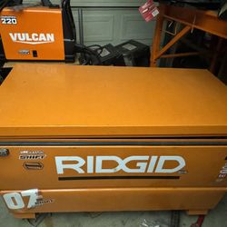 Ridgid Job site Tool Box 48”