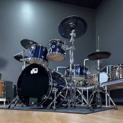 BUSCANDO UN BATERISTA PARA GRUPO NORTEÑO