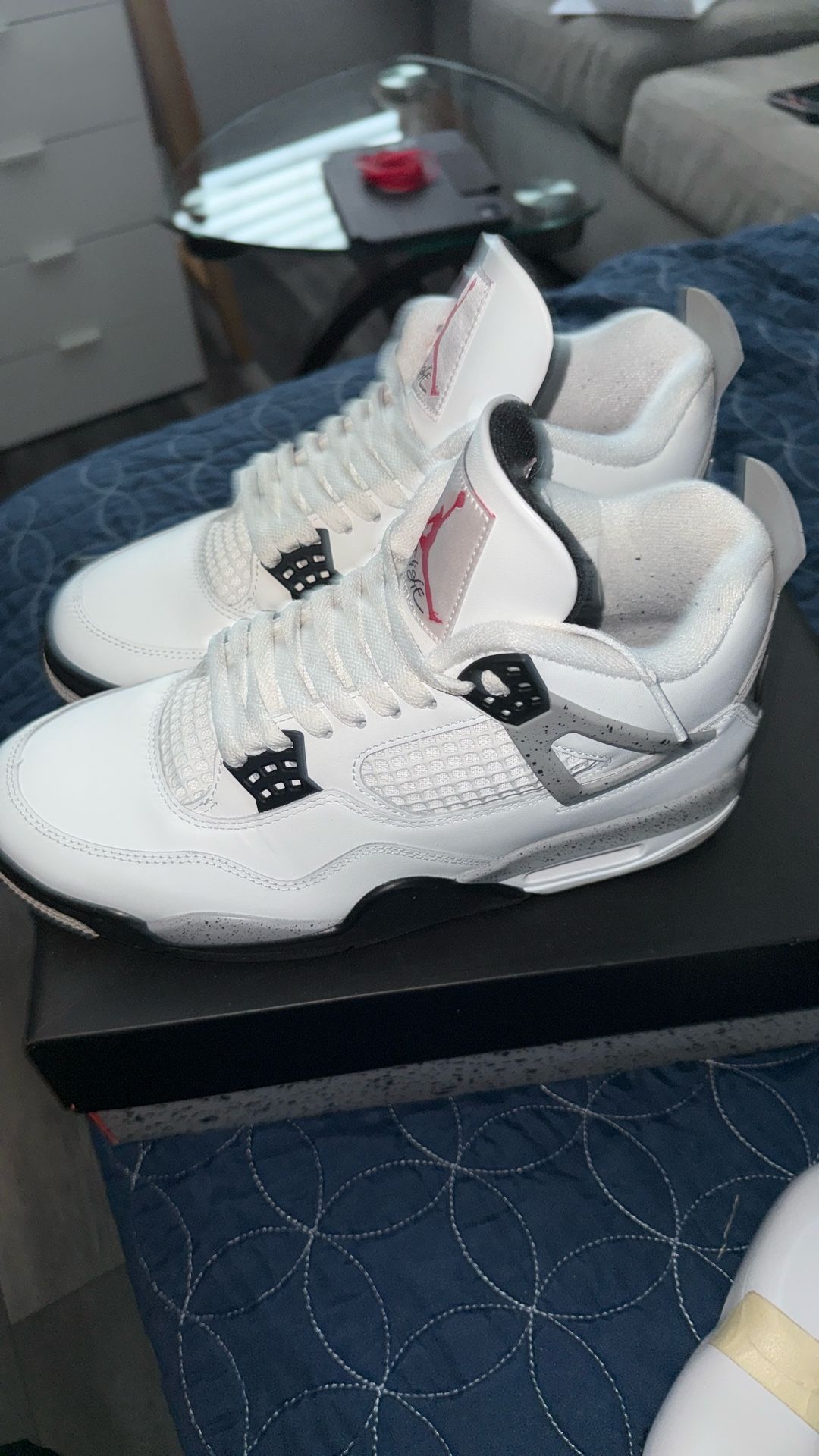 Air Jordan 4 Retro Size 9