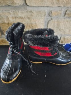 Bass Vintage-Style Plaid Duck Boots with Faux Fur Trim W10