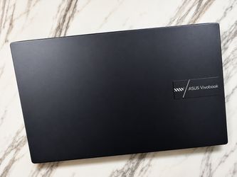 ASUS VivoBook 15.6” Laptop – Intel Core i5 – Windows 11 – Works Great