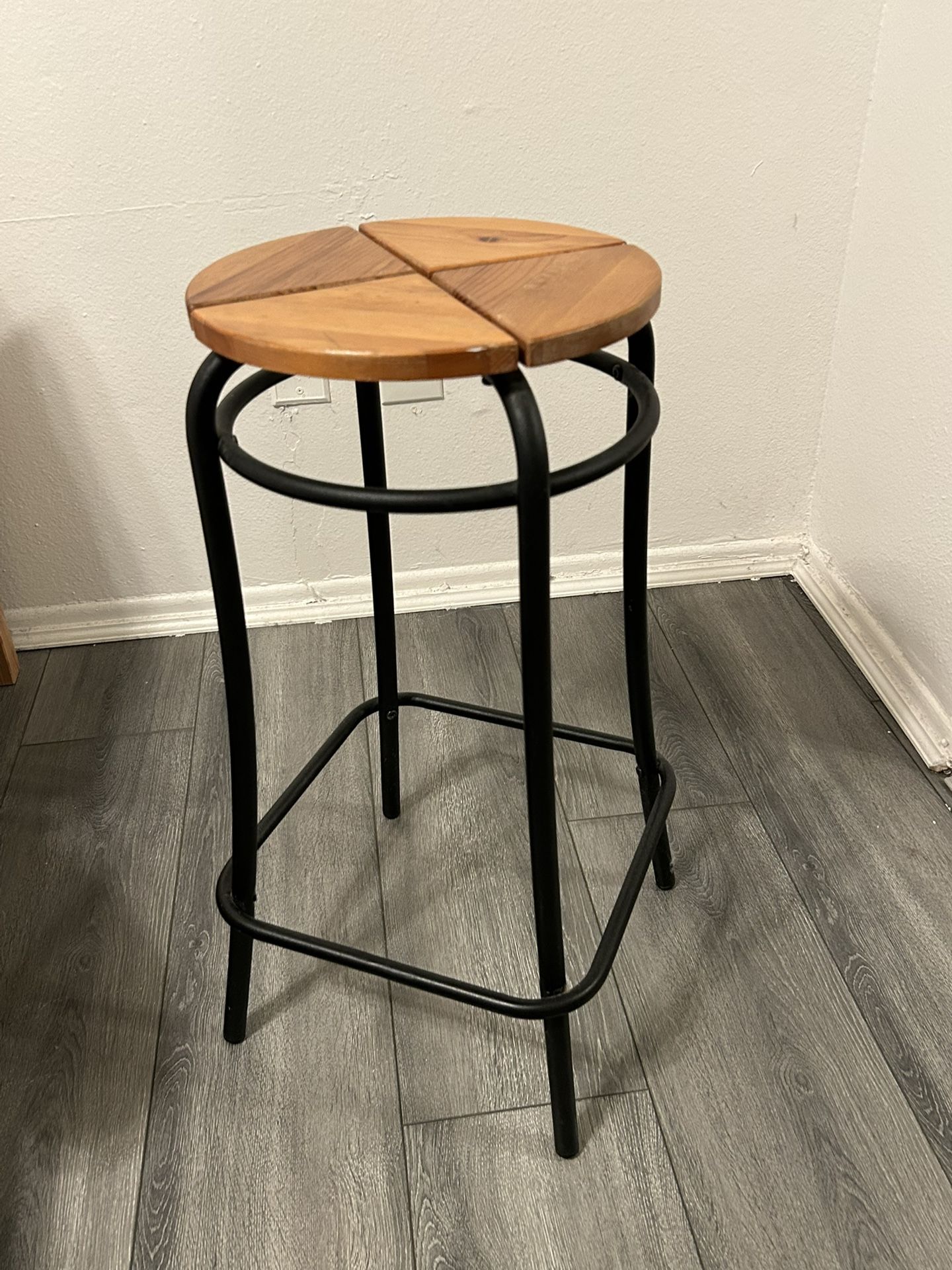 Bar stool/ Side table