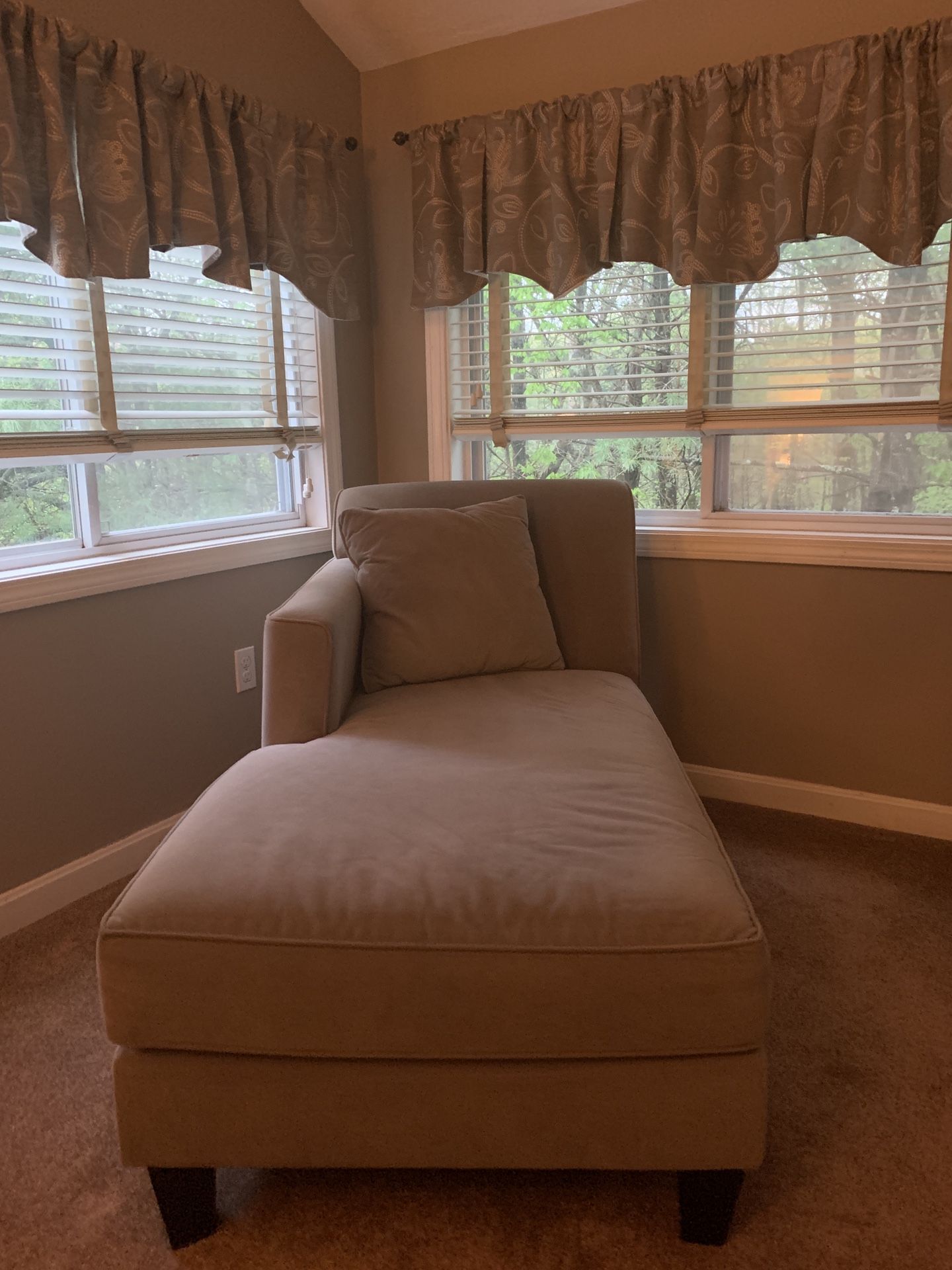Chaise Lounge