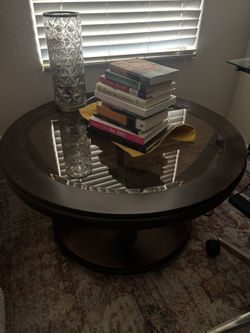 Round Coffee Table W Glass Center