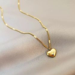 Love Flouting Heart Pendant 
