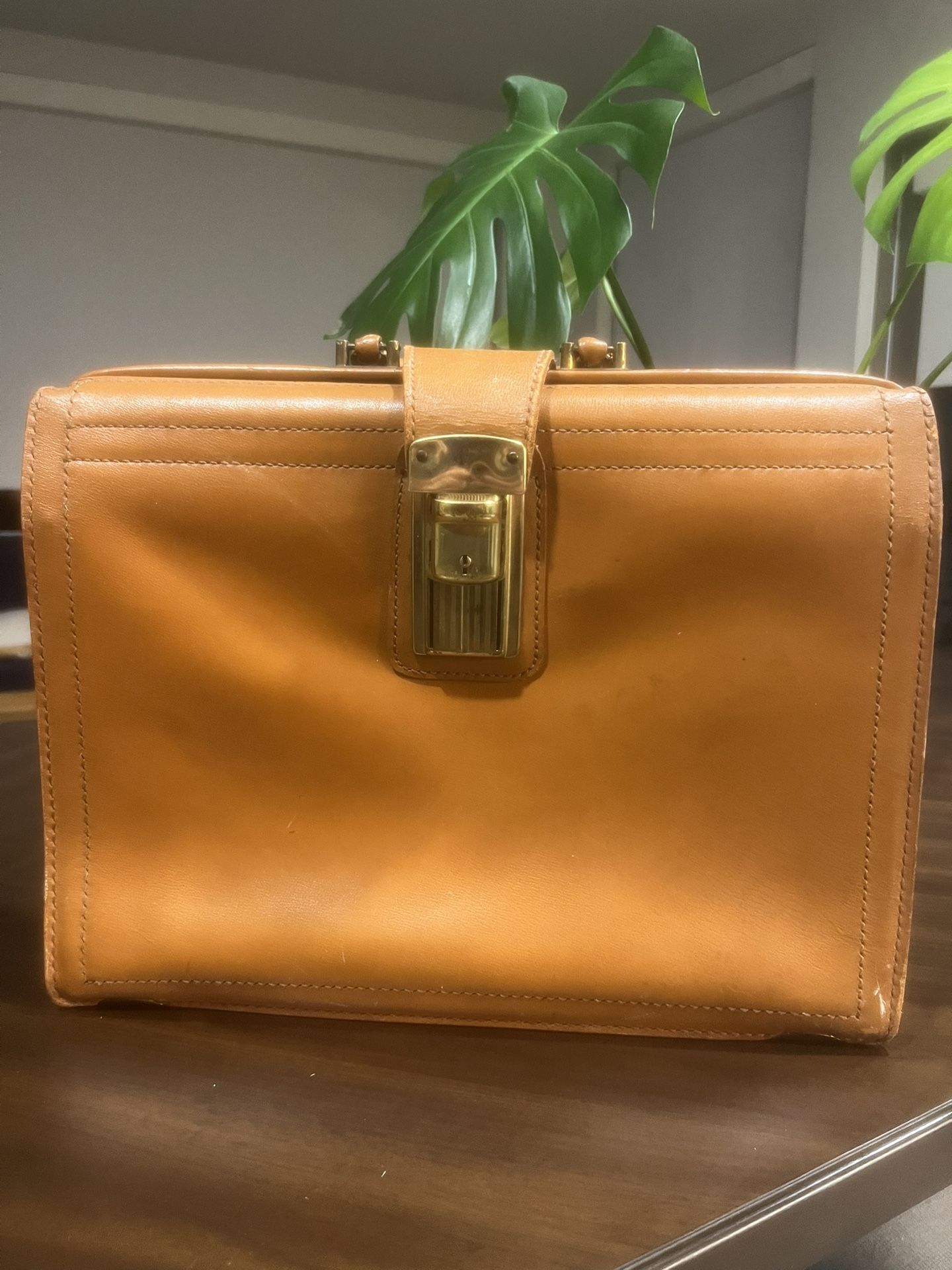Vintage Automatic D.B.P. 801688 Leather Briefcase 