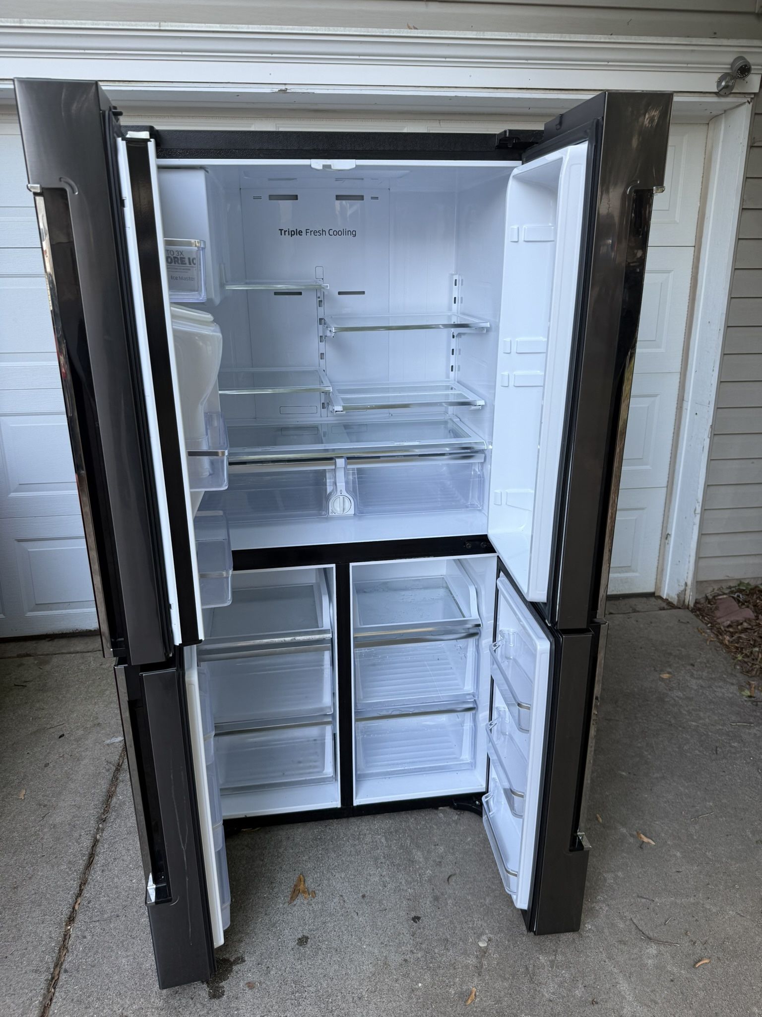 Samsung Garage Fridge For sale. Works Great. Price Negotiable