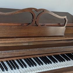 Hobart M Cable Piano