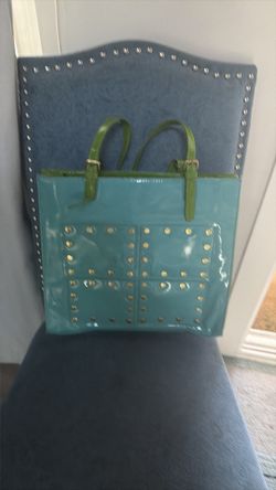 Large versatile hand or shoulder bag
