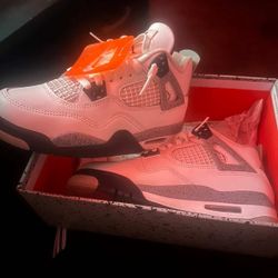 Jordan 4s