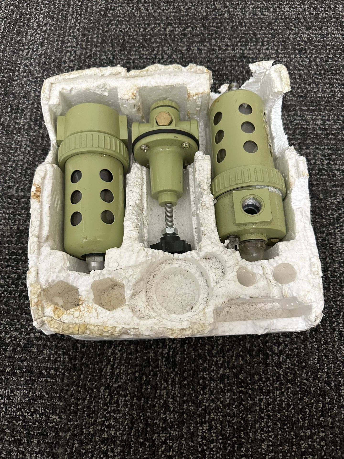 Central Pneumatic F.R.L. Air Regulator Filter 125 psi