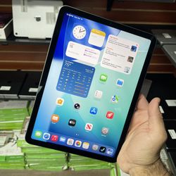 iPad Air M1 Chip 10.9 inch 64GB WiFi Only Model with Store Warranty And Financing Available!