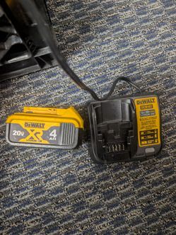 DeWalt 20V 4Ah Battery W/ Charger