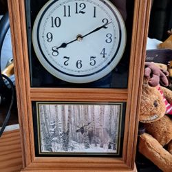 Outdoor Scene Clock 