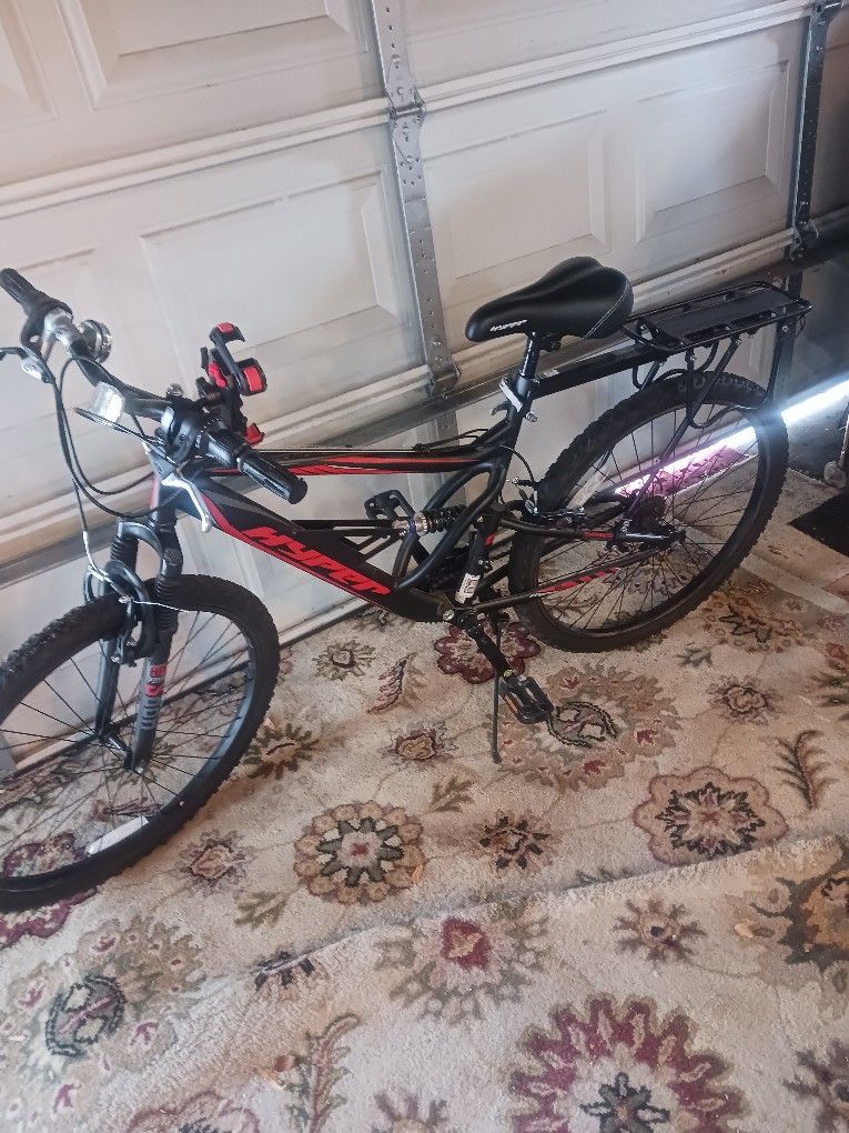 Like New 28 In Bicycle