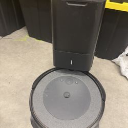 iRobot Roomba I6+ Self Cleaning Vacuum