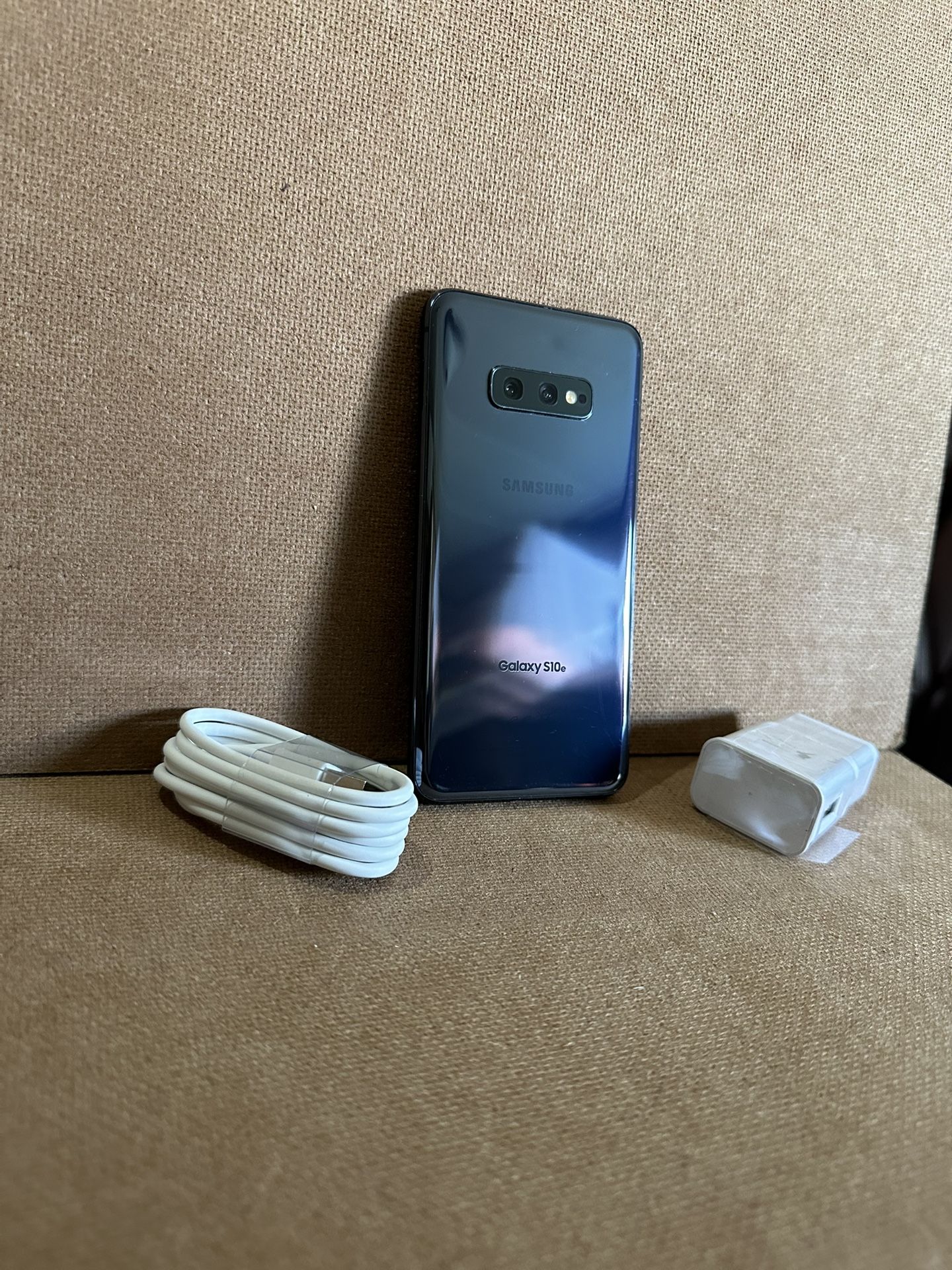 Samsung Galaxy s10e 128gb unlocked