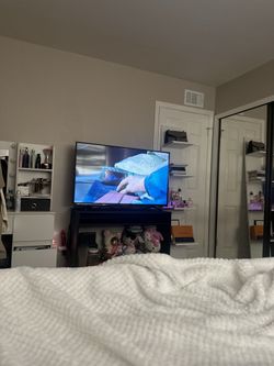 TV STAND /DESK