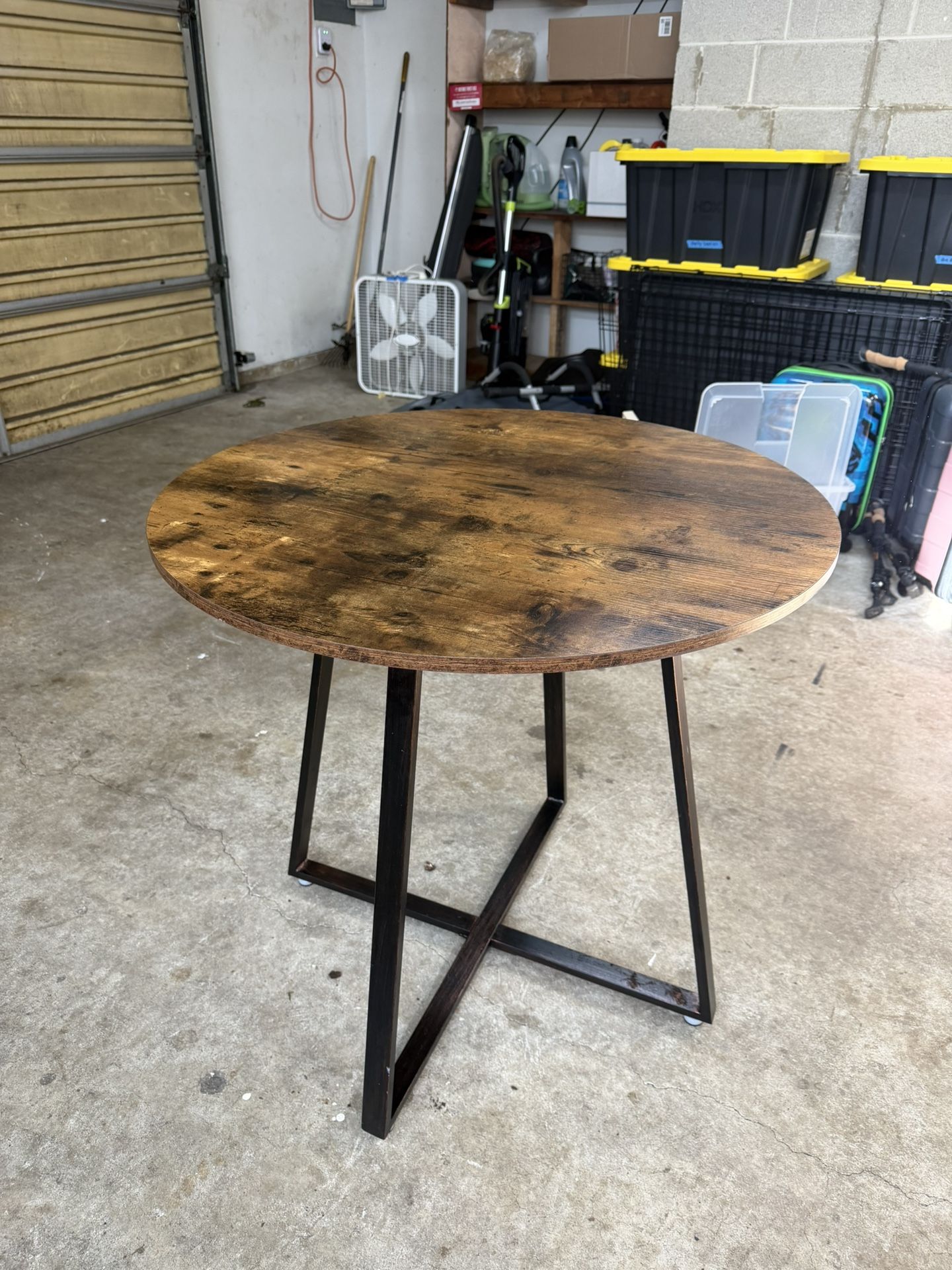 Dining Table Rustic Round Table with Metal Legs